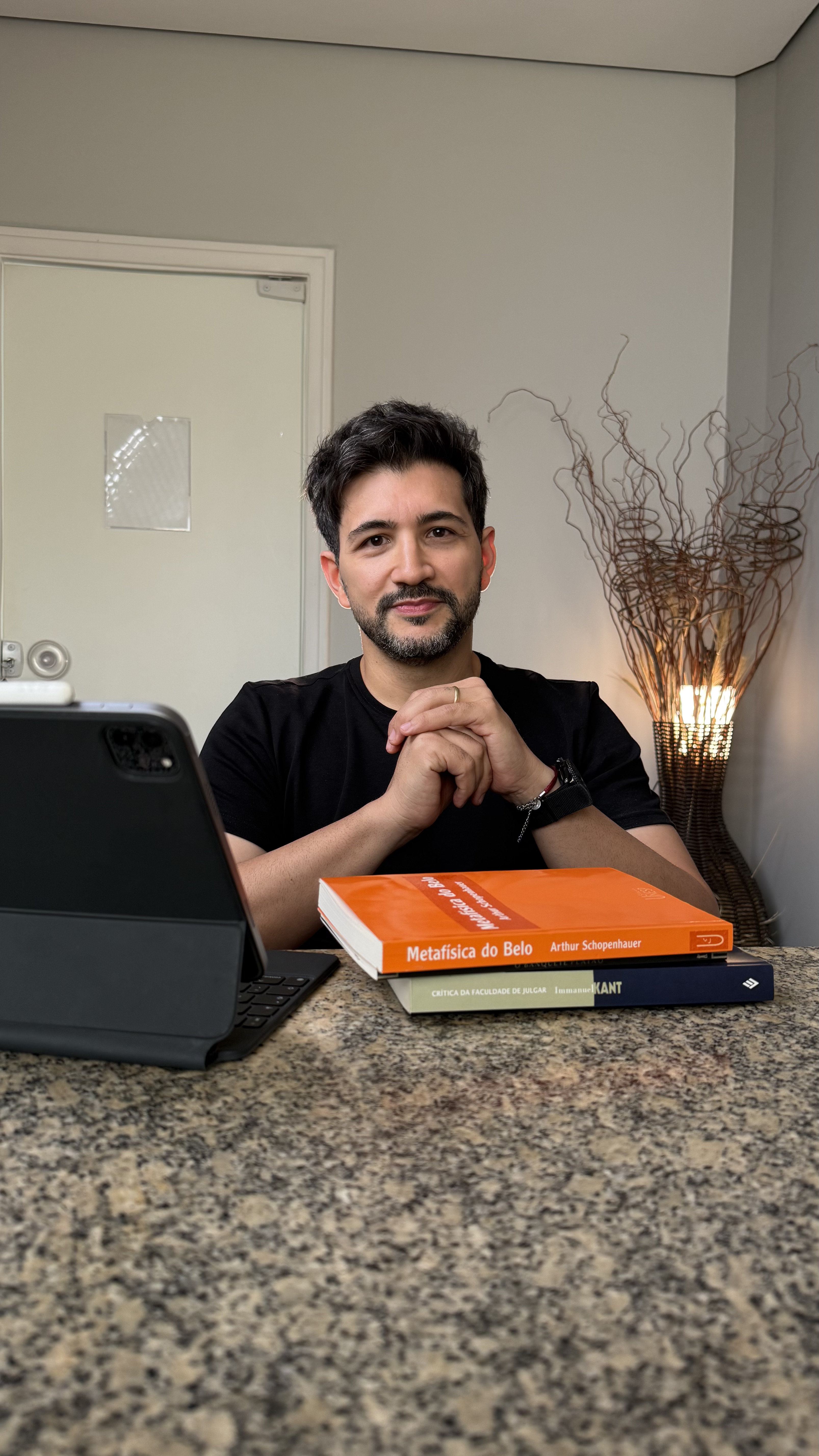 Dr. Caio Monteiro